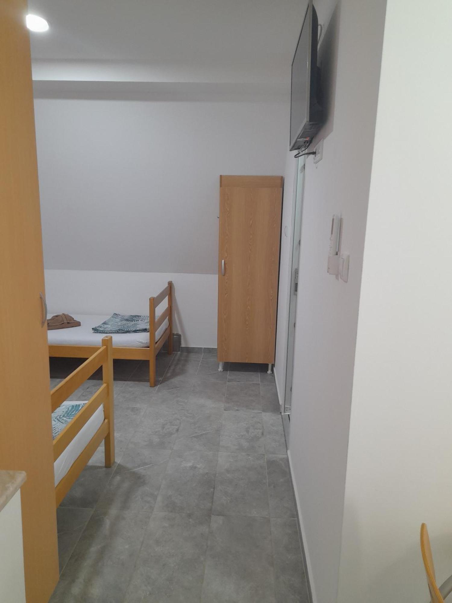 Libero Apartmani Surcin Экстерьер фото