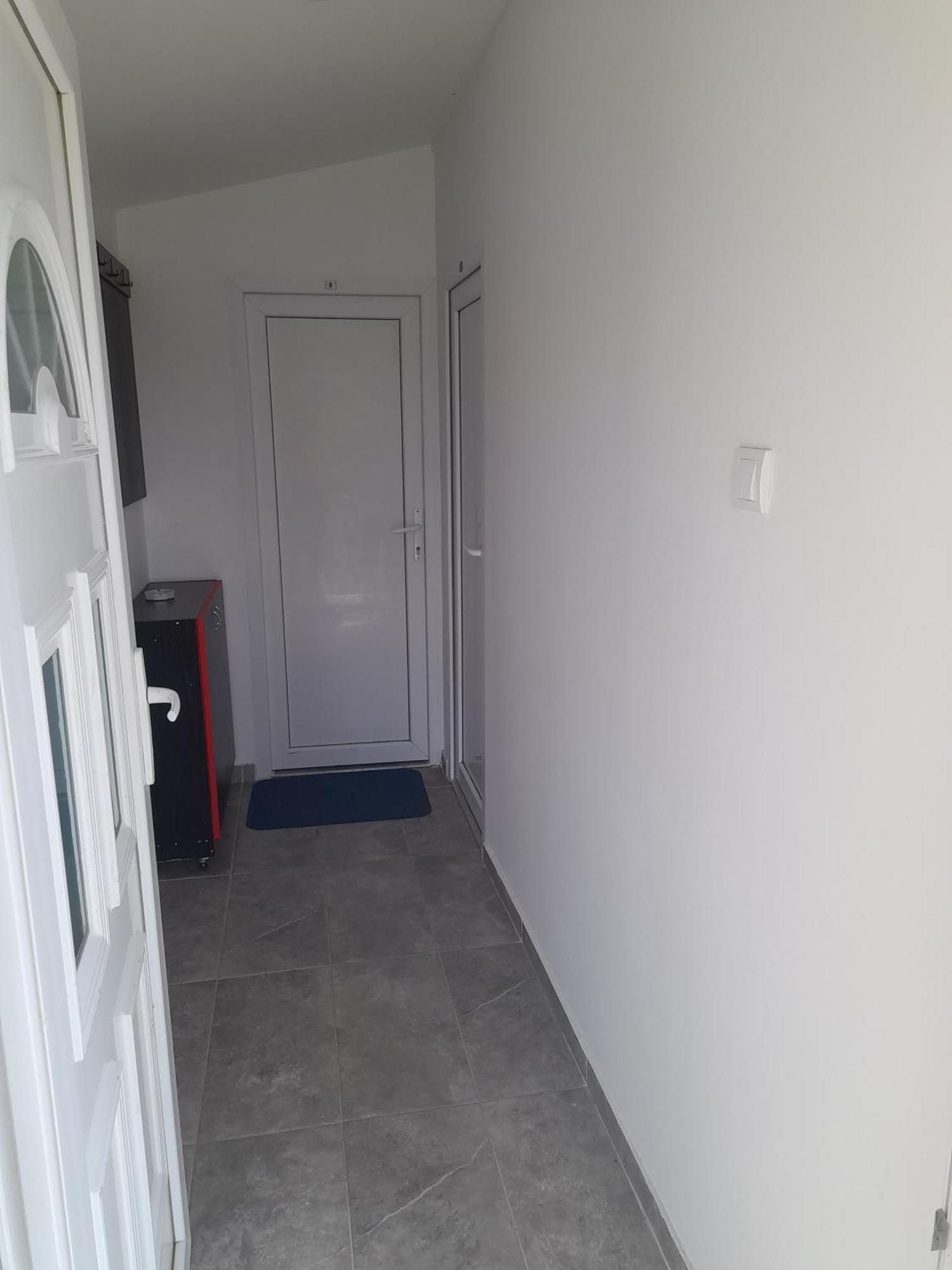 Libero Apartmani Surcin Экстерьер фото