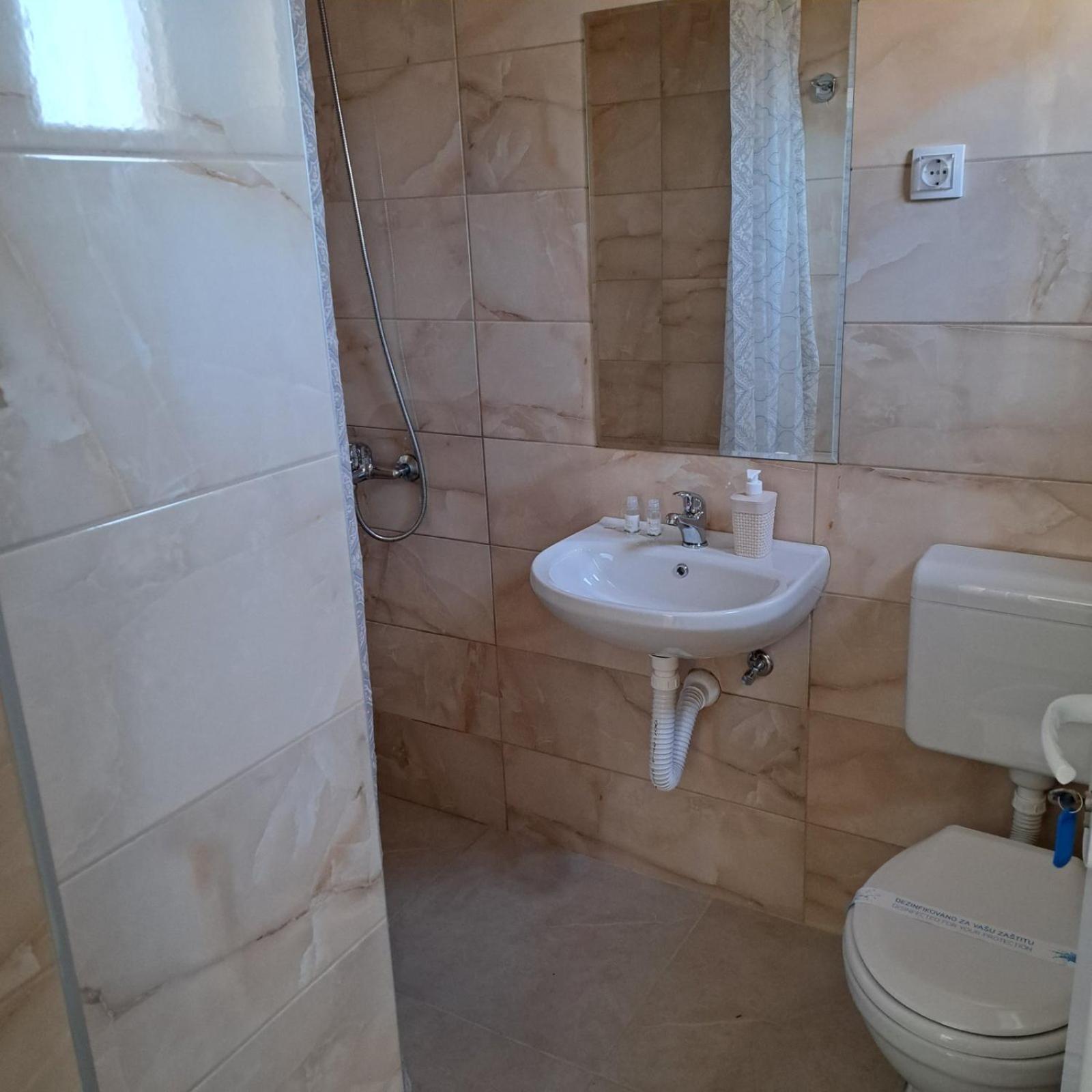 Libero Apartmani Surcin Номер фото