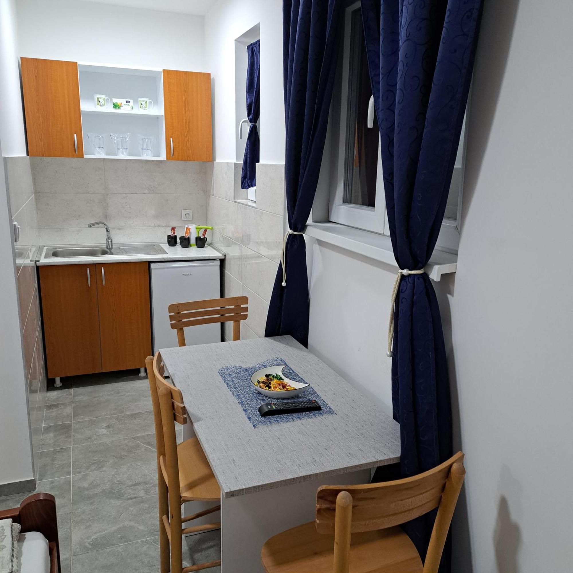 Libero Apartmani Surcin Экстерьер фото